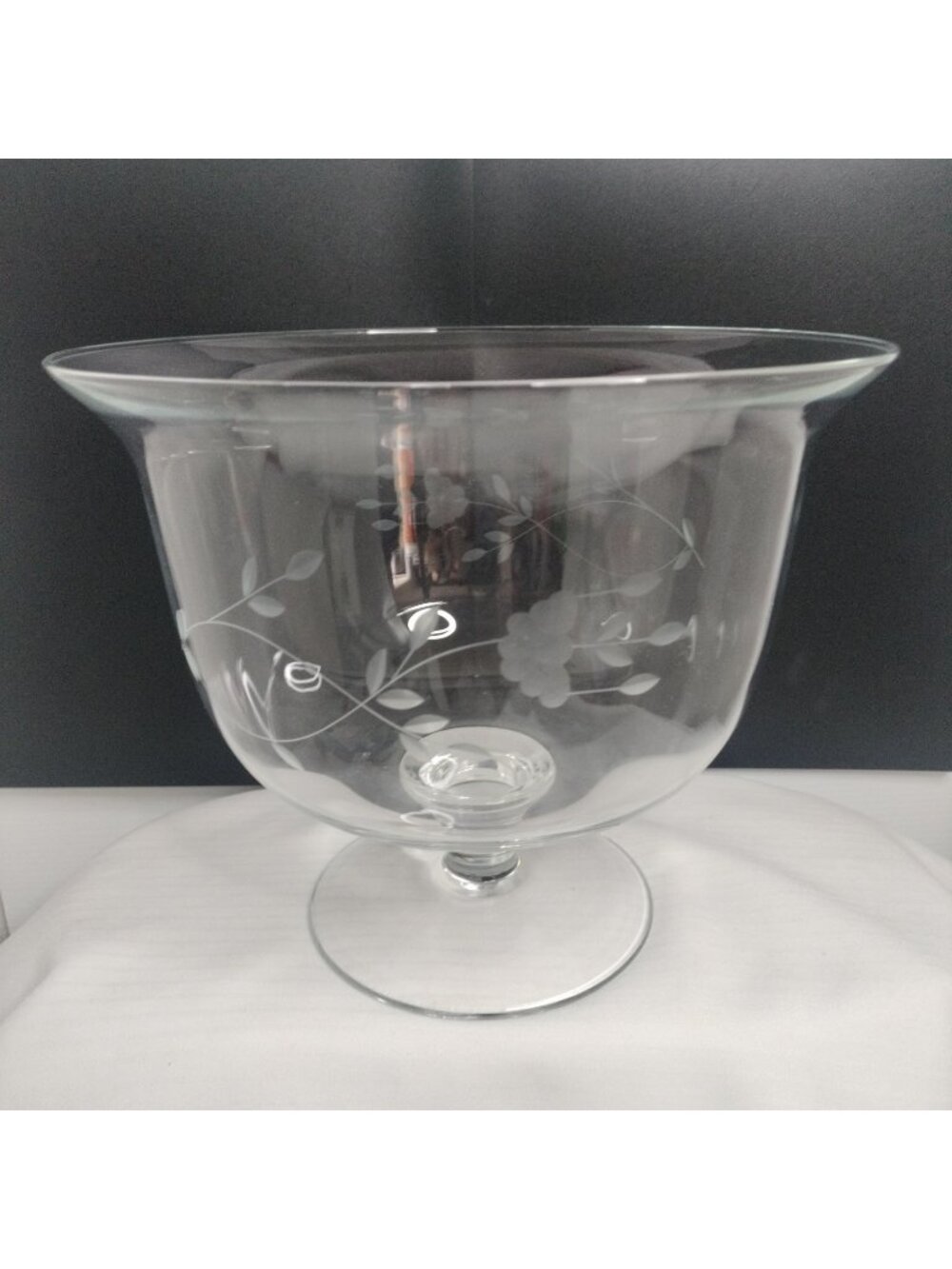 Princess House Large Clear Etched Floral Round Glass Vase with Glossy Finish